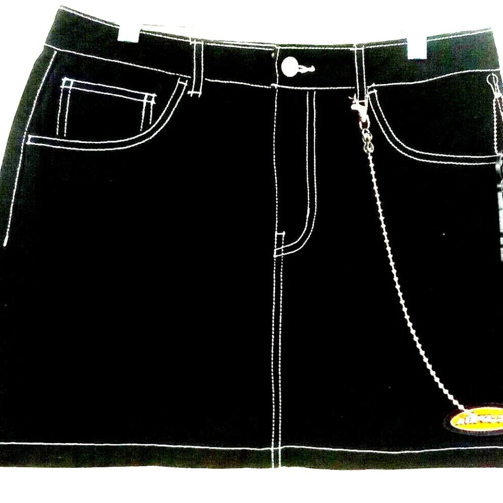 Airwalk WGA Black Stitched Junior Skirt With Chain